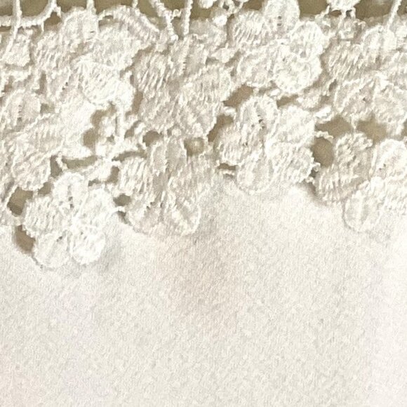 RW & CO Women's White Sleeveless Crochet Lace Trim Top Blouse Size M - Picture 9 of 9